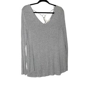 PINK REPUBLIC. Light heather grey V neck blouse. Size XL